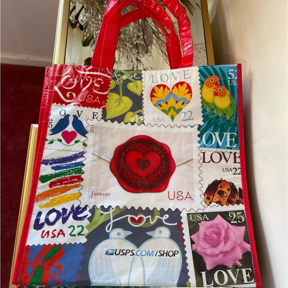 NEW (1) Love collage Tote bag USPS store picture of ❤️ 💜💘💕LOVE 💙stamps 💕